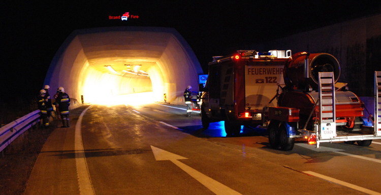 02_Einsatzübung A 2 Gräberntunnel Autobahntunnel 2