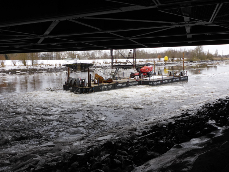 20210326 Sperrung Autobahn Brückensanierung Lesumbrücke_Eisgang