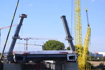 A1 Autobahn Rheinbrücke Leverkusen Köln-Merkenich Brückenpylon Montage 88