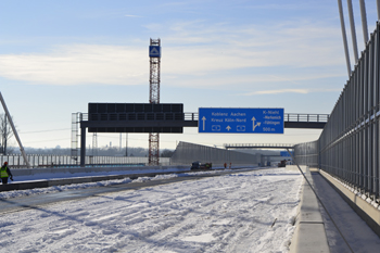 A1 Rheinbrücke Leverkusen Köln Vollsperrung Brückenwechsel Sperranlage Schranken 213