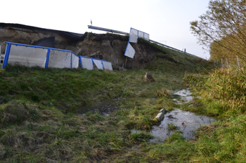 A20 Ostseeautobahn abgesackt Tribsees Straendammrutschung Fahrbahnsenkung 431