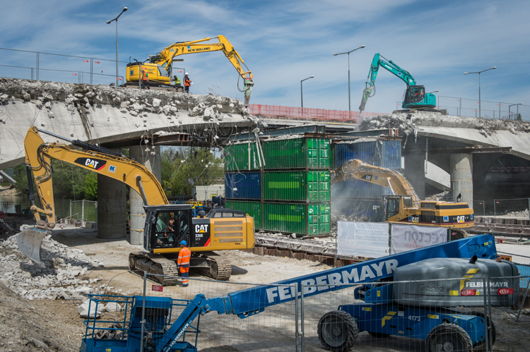 A23 Autobahn Abbruchschiff Knoten Prater_Erdberger Brücke 1