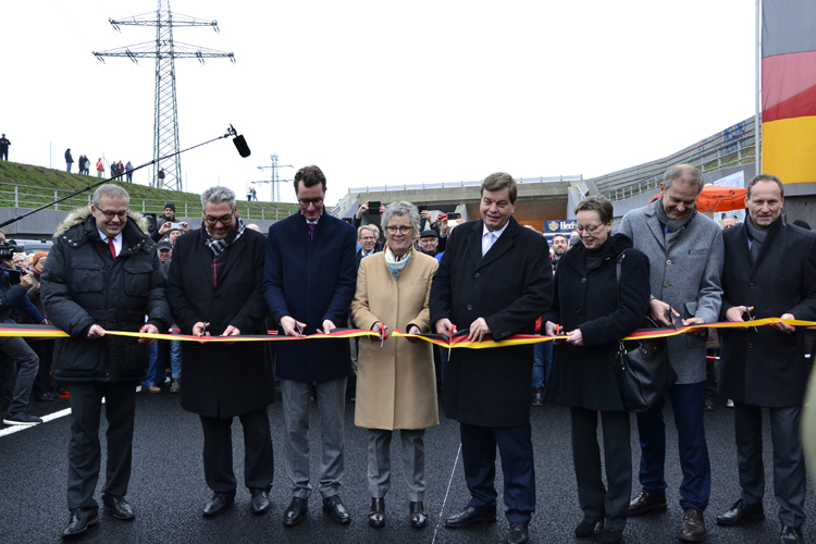 A30 Autobahn Verkehrsfreigabe Bad Oeynhausen Nordumfahrung Lckenschlu 442
