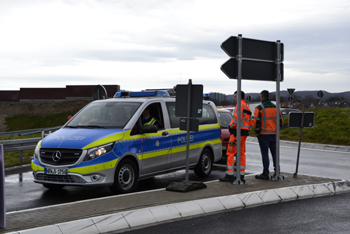 A33 Autobahn Osnabrück Bielefeld Verkehrsfreigabe Brackwede Steinhagen Künsebeck Autobahnpolizei 65