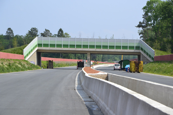 A33 Neue Autobahn Lückenschluß Osnabrück Bielefeld Grünbrücke 84