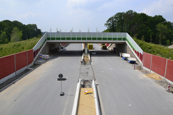 A33 Neue Autobahn Lückenschluß Osnabrück Bielefeld Grünbrücke Autobahn Umweltschutz 70