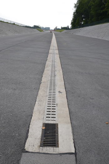 A33 Neue Bundesautobahn Lückenschluß Osnabrück Halle Bielefeld Regenrinne 21