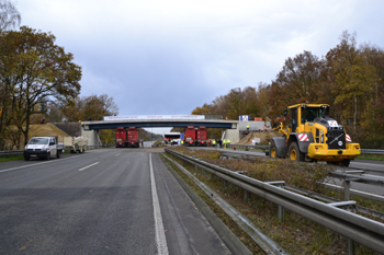 A3 Autobahn Emmerich Elten Verbundbrücke selbstfahrendes Transportgerät 78