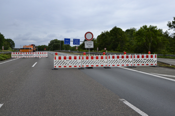 A3 Vollsperrung Autobahn Erneuerung Fahrbahndecke Sanierung Asphalt Duisburg Kaiserberg Wedau Breitscheid 26