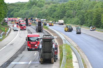 A3 Vollsperrung Bundesautobahn Erneuerung Fahrbahndecke Sanieru