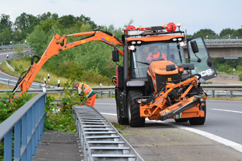 A3 Vollsperrung Bundesautobahn Erneuerung Fahrbahndecke Sanierung Asphalt Duisburg Kaiserberg Wedau Breitscheid 35