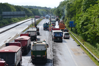 A3 Vollsperrung Bundesautobahn Erneuerung Fahrbahndecke Sanierung Asphalt Duisburg Kaiserberg Wedau Breitscheid 95