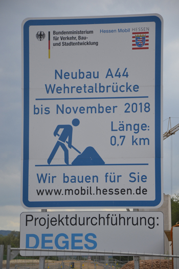 A44 Autobahnneubau Kassel Eschwege Eisenach Wehrtalbrücke Autobahnbrücke in Bau 45