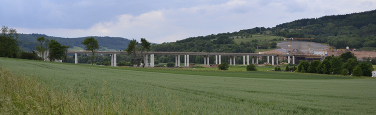 A44 Autobahnneubau Kassel Eschwege Eisenach Wehrtalbrücke Autobahnbrücke in Bau 78