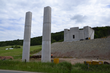 A44 Autobahnneubau Kassel Eschwege Eisenach Wehrtalbrücke Autobahnbrücke in Bau 82