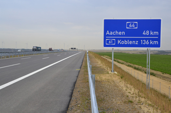 A44n neue Autobahn Verkehrsfreigabe Jackerath Holz Wanlo Jüchen Aachen Koblenz 51