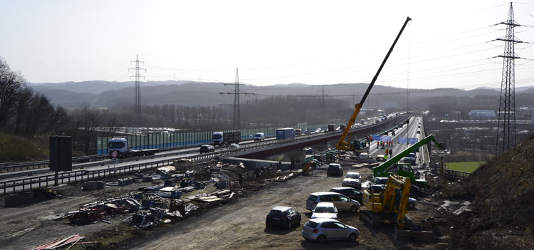 A45 Autobahn Großbrücke Lennetal Hagen Verschub Brückenneubau 96