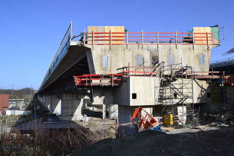 A45 Autobahn Hagen Lennetalbrücke Verschub Hydraulikaggregate 56