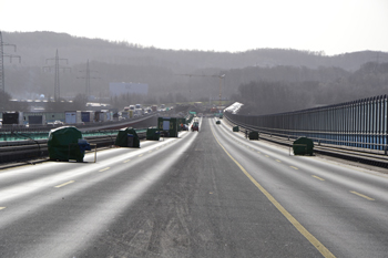 A45 Autobahn Hagen Lennetalbrücke Verschub Hydraulikaggregate 73