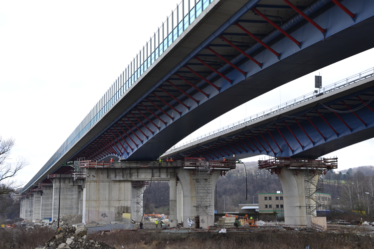 A45 Autobahn Lenntalbrcke Verschub berbau Hilfspfeiler Hagen 29