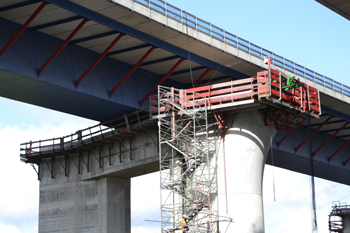 A45 Autobahn Lenntalbrcke Verschub berbau Hilfspfeiler Hagen 40