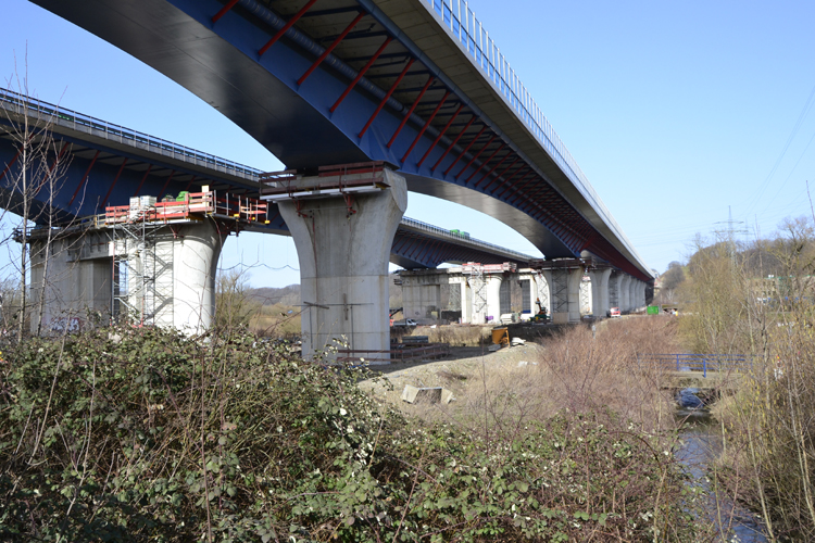 A45 Autobahnbrücke Lennetal Hagen Verschub Hydraulikaggregate 18