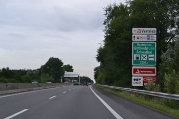 A4 Ostautobahn Wien Budapest Preburg Bratislava Nickelsdorf Bruck an der Leitha Gttlesbrunn Arbesthal Raststation 10