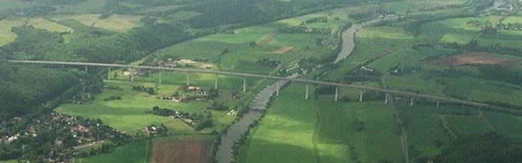 A52 Autobahn Ruhrtalbrücke Mülheim Ruhr Mintard Essen Luftbild 32A