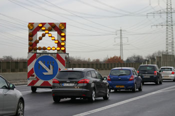 A57 Autobahn Freigabe nach sechsstreifigem Ausbau 58