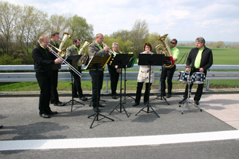 A71 Autobahn Verkehrsfreigabe Blechspaßmusik Buntmetall Voigtstedt 75