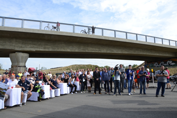 A72 Neue Autobahn Verkehrsfreigabe Borna Rtha Leipzig Chemnitz Hof Scherenschnitt 60