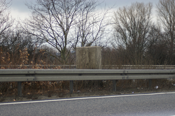 A7 Bundesautobahn Hannover - Kassel  Kilometerstein Berliner Bär Northeim 2