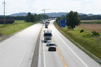 A94 Autobahn Gegenverkehr Forstinning 68