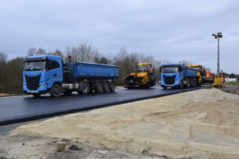 A 27 Bundesautobahn Bremen Cuxhaven Vollsperrung Uthlede Hagen Grabendurchlaß Rohr 04