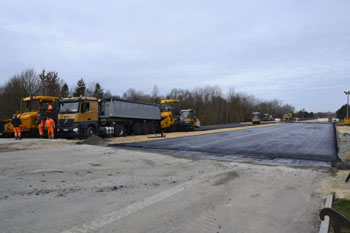 A 27 Bundesautobahn Bremen Cuxhaven Vollsperrung Uthlede Hagen Grabendurchlaß Rohr 67