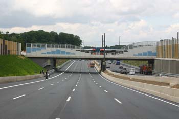 A 3 Bundesautobahn Ausbau achtstreifig Kölner Ring Verkehrsfreigabe Köln Berliner Straße 99