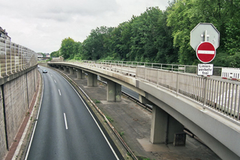 A 40 B 1 Ruhrschnellweg  Spurbus 20