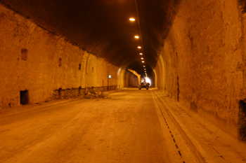 A 8 Lämmerbuckeltunnel 94