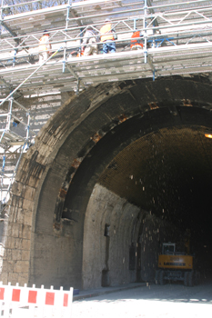 A 8 Lämmerbuckeltunnel  Vollsperrung 80