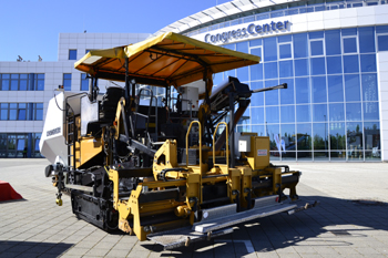 Asphaltfertiger Straenfertiger Innovationsbunker Fachausstellung Straen und Verkehr fgsv erfurt dsvk 2018