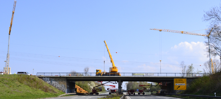 Ausbau Bundesstraße B 1 zur Autobahn A 40 in Dortmund Sölde Aplerbecker Straße Stahlträger Brückenneubau 35