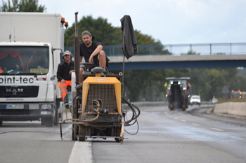 Autobahn A3 Elten Emmerich Fräsarbeiten Asphalt Fahrbahndecke Deckschicht Binderschicht 19