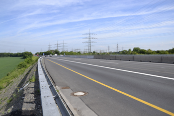 Autobahn A57 Dormagen Nievenheim Ernteweg Brckenbrand freie Fahrt neue Autobahnbrcke 1