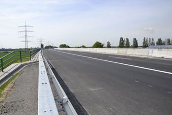 Autobahn A57 Dormagen Nievenheim Ernteweg Brckenbrand freie Fahrt neue Autobahnbrcke 6