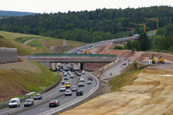 Autobahn A8 Karlsruhe Stuttgart sechsstreifiger Autobahnausbau Karlsbad Nttingen Steinig 70