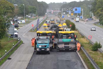 Autobahn A 3 Fahrbahndecke Elten Emmerich Kompaktasphaltdecke Deckschicht Binderschicht Fertiger 99