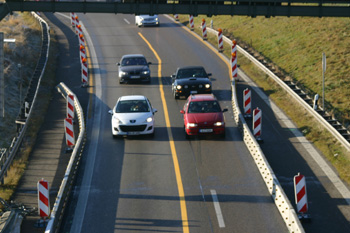 Autobahn A 8 Überführung Hohenstadt 70