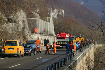 Autobahn A 8 Vollsperrung Albabstieg Drackensteiner Hang Felssicherung  36