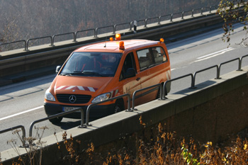 Autobahn A 8 Vollsperrung Albabstieg Drackensteiner Hang  Autobahnmeisterei 19