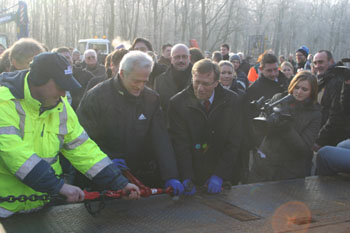 Autobahn BAB 2 Gesamtfreigabe sechstreifiger Ausbau  Minister Ramsauer Voigstberger Winfried Pudenz 19